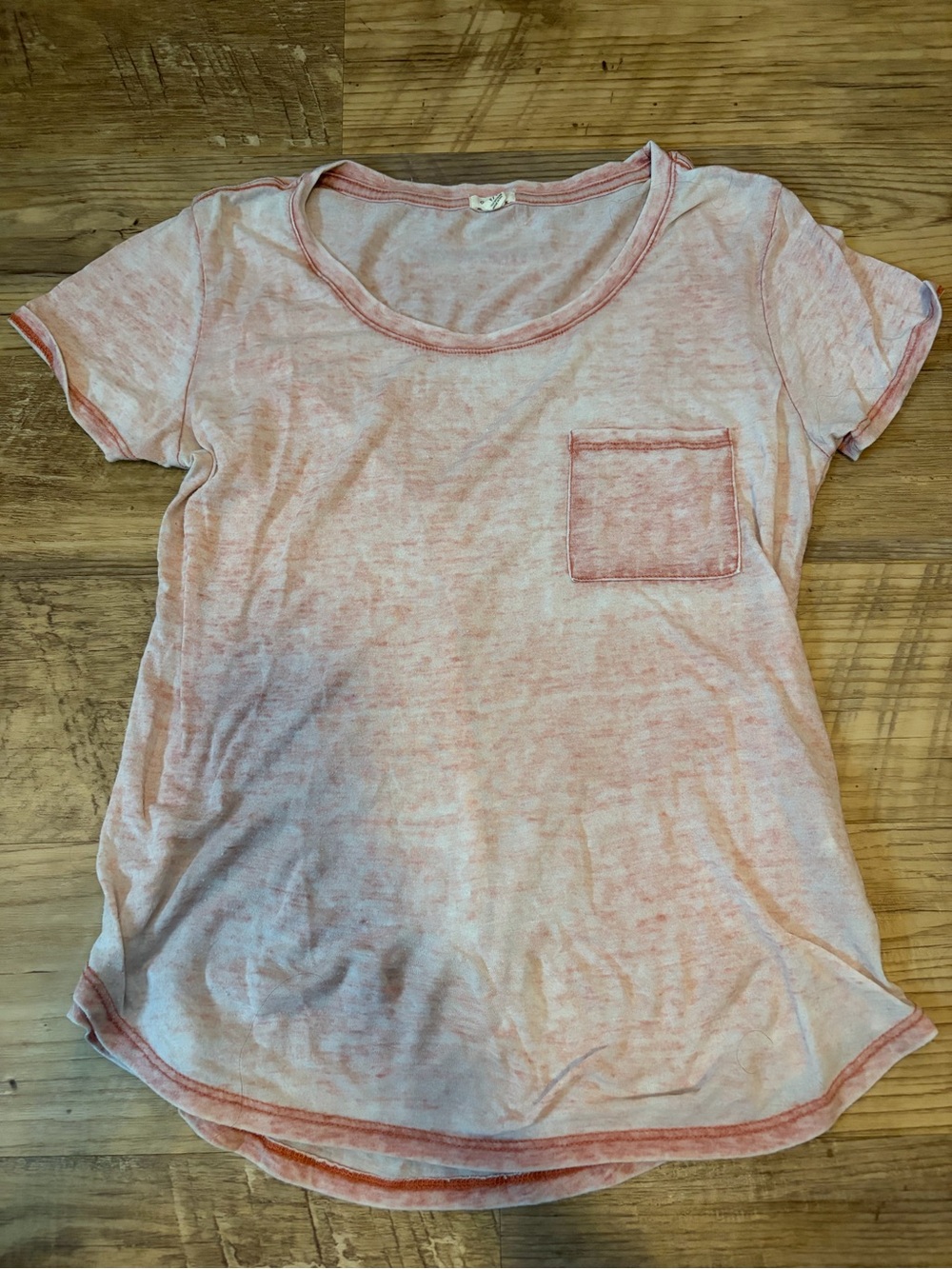 light pink/red garage short sleeve shirt